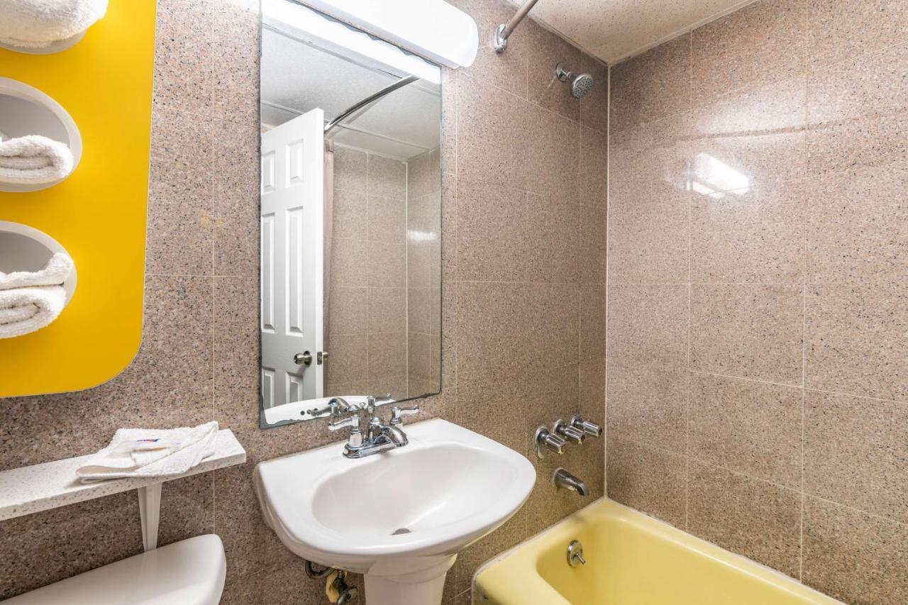 Motel 6-Elmsford, Ny - White Plains Luaran gambar